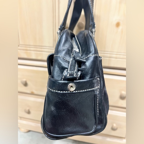 Black leather Michael Kors Purse - Picture 4 of 7